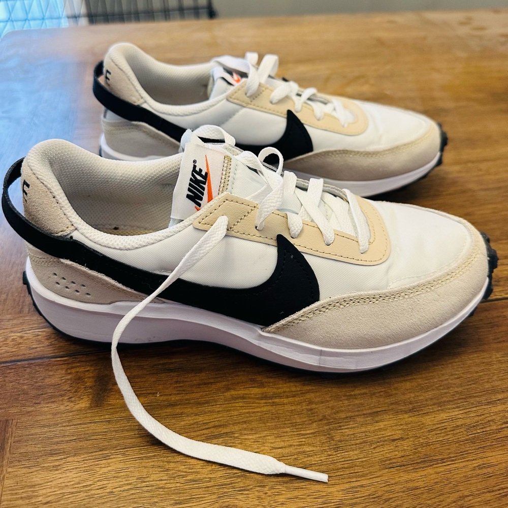 Nike Waffle Debut Shoes - Women's